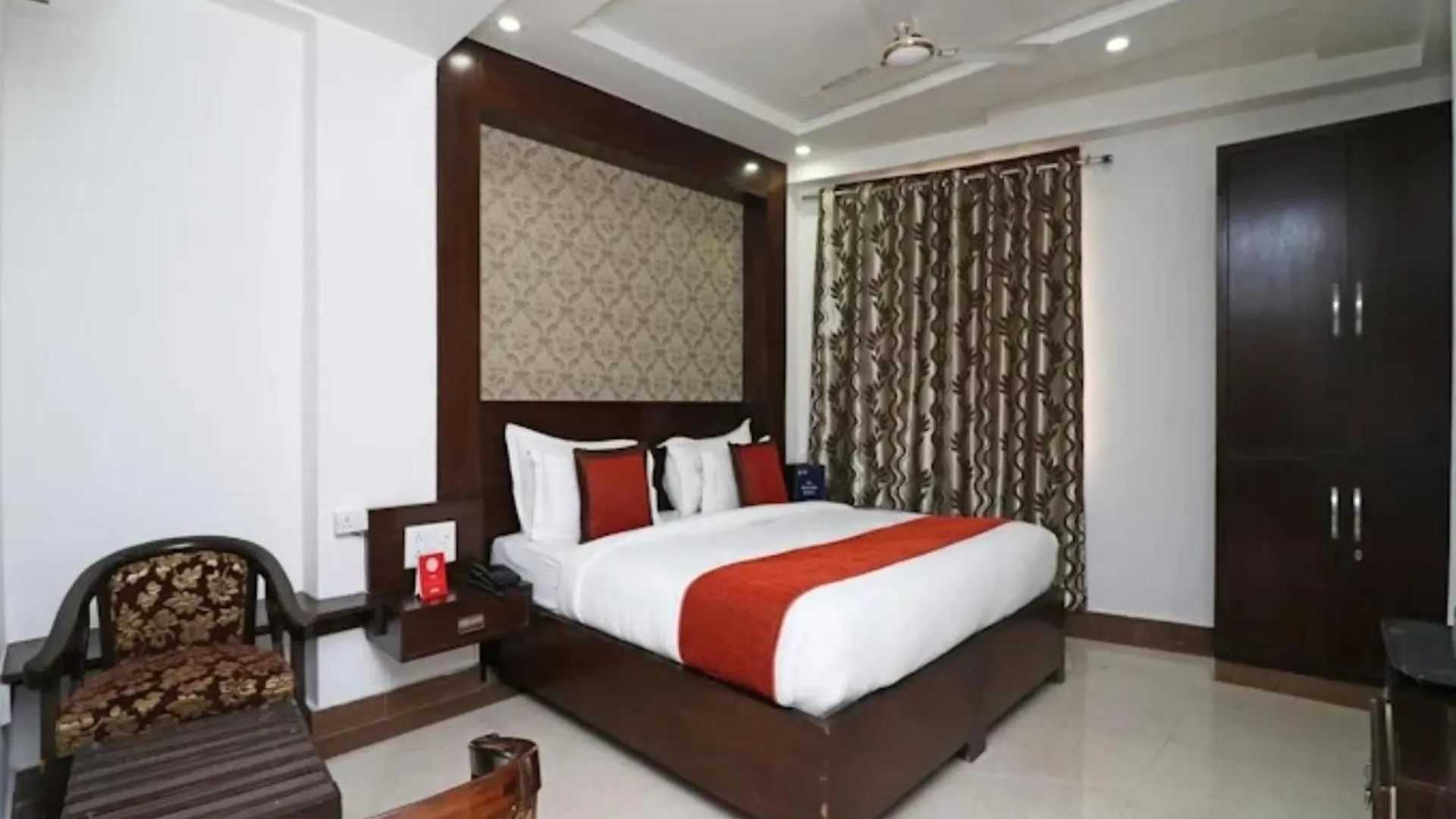 Agra Hotel #Samovar Tajganj Premium Near Taj Mahal - A Premium Hotel In Agra