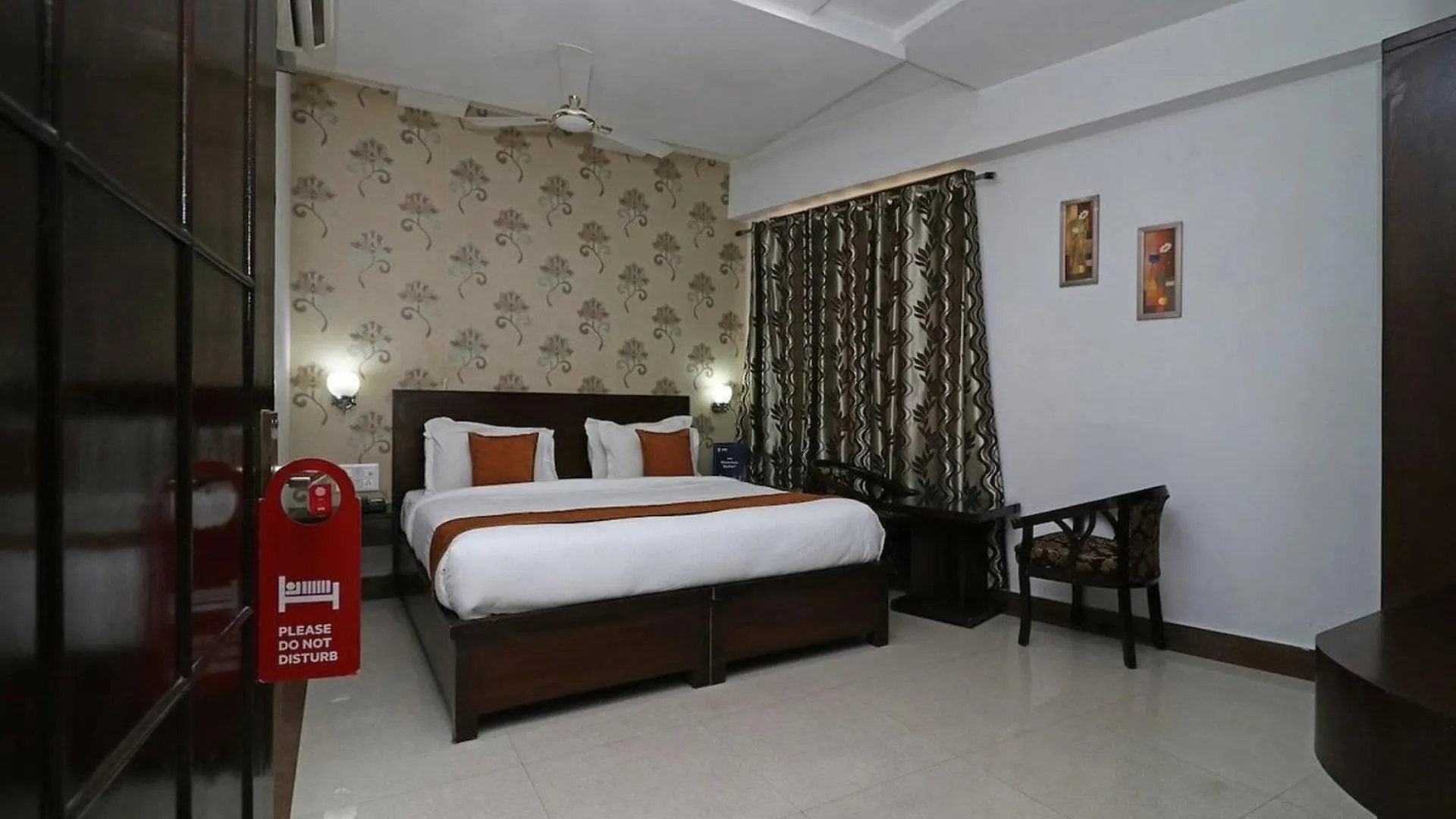 Agra Hotel #Samovar Tajganj Premium Near Taj Mahal - A Premium Hotel In Agra